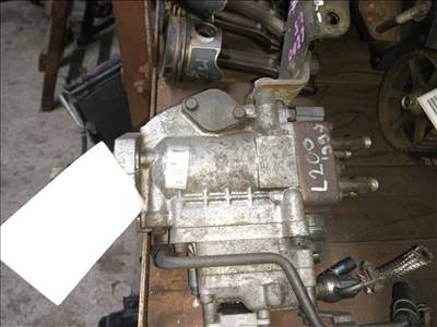 Mitsubishi L200 2.5 TD adagoló  md354508