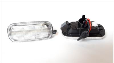 AUDI A3 8P A4 B5 B6 A6 C5 A8 D3 TT 8J átlátszó burás futófényes SMD LED oldalindex pár