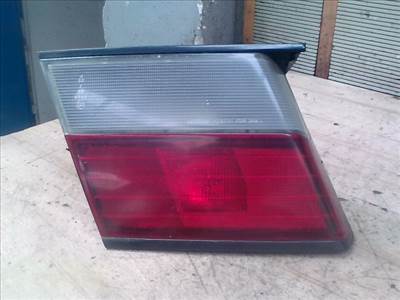 NISSAN ALMERA 96-98 Bal belső hátsó lámpa