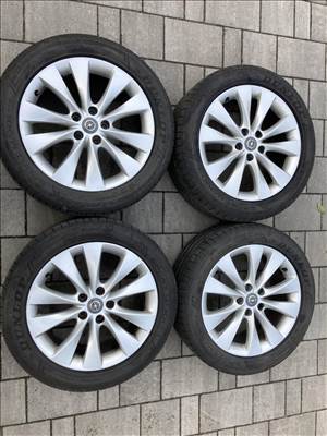  5x115 lyukosztású 18" újszerű (gyári felni) alufelni, rajta 235/50 újszerű Dunlop nyári gumi