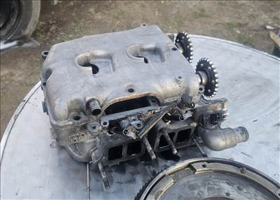 Subaru Outback III (BL/BP), Subaru Legacy IV Bal hengerfej 