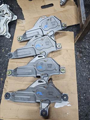 Toyota RAV4 (XA20) Hátsó ablaktörlő motor  8513042040