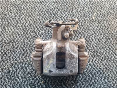 TOYOTA AURIS Jobb hátsó Féknyereg Munkahengerrel