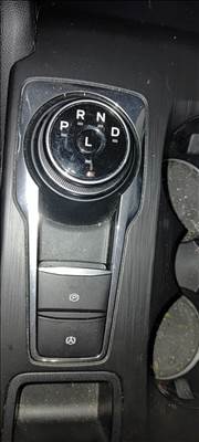 Ford Focus mk4 váltógomb elektronika 
