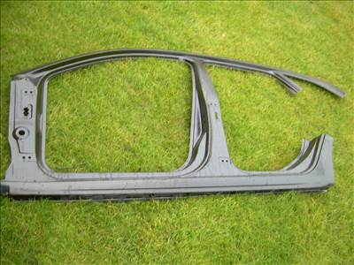 Seat Leon 4 bal oldalkeret küszöb A és B oszlop 5fe809605b