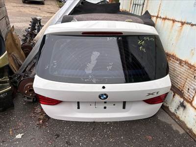 BMW X1 (E84) Csomagtérajtó (Részeivel)