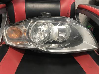 Audi A4 (B6/B7) * jobb halogén fényszóró