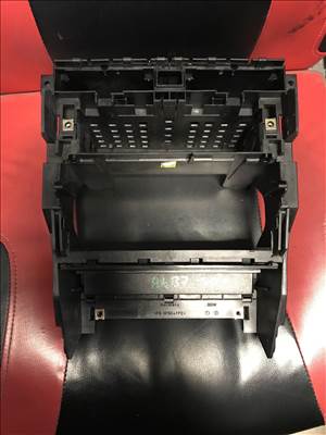 Audi A4 (B6/B7) középkonzol ( 1DIN)  8e0858055e