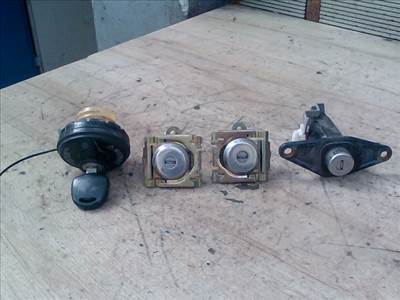 SUZUKI IGNIS Dugózár garnitúra