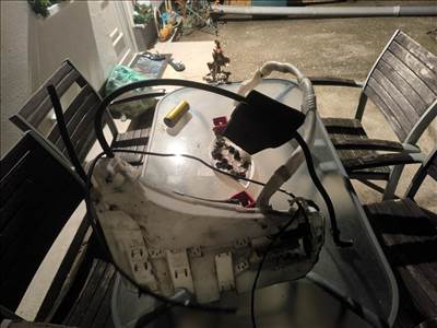 BMW 5-ös sorozat F07 ablakmosó folyadék tartály 