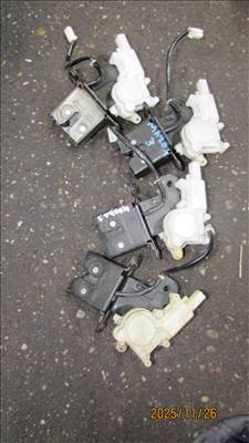 Mazda 3 (BL) Csomagtér ajtó zár elektronikával 