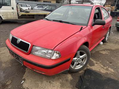 Skoda Octavia I 1.6 -AEE- bontott alkatrészei