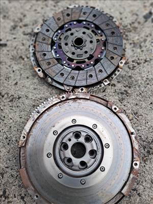 Volkswagen Passat B6 Sharan I,Caddy III, Golf V,Kettőstömegű lendkereket kiváltó készlet 