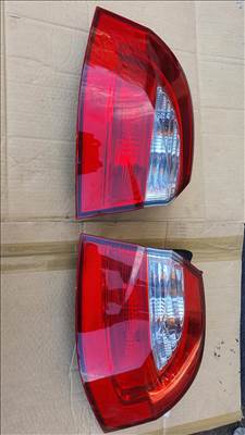 2013 Kia Rio 5 ajtós hátsó lámpa  924011w2l