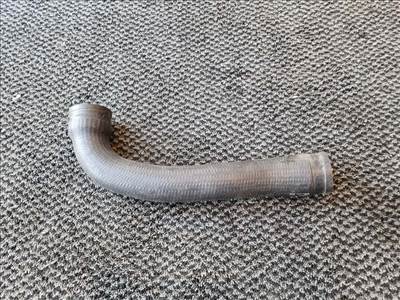 Opel Zafira B intercooler cső 55557628