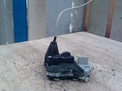 PEUGEOT 307 01-05 Bal első ajtó zárszerkezet központi záras