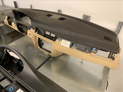 BMW 3-as sorozat E90, E91 műszerfal héj párna - beige homokbézs 51457155769 7155203