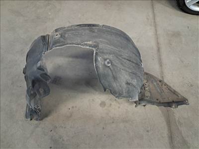 Mazda 3 (BM) Bal első dobbetét K7016