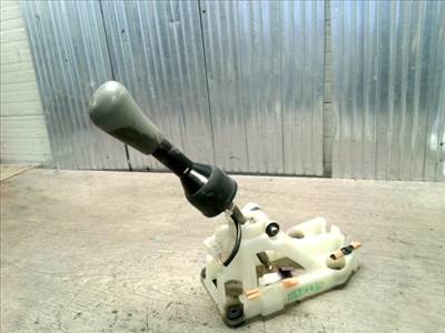 TOYOTA YARIS 99.04-05.09 Váltó kulissza