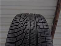 2 db újszerű Hankook Winter Icept evo2 W320 235/35 R19 91W XL 8 mm-es téligumi