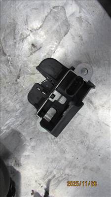 Volkswagen Tiguan I Csomagtérajtó zár  5m0827505e