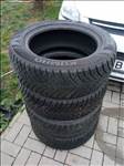  225/55 R17"  Kumho Solus négyévszakos gumi garnitúra eladó. Pár km-t futott!! Bemutató autóról!!