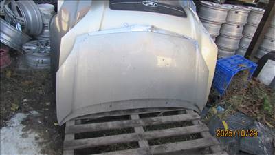 Toyota Corolla Verso (E121) motorháztető (132)