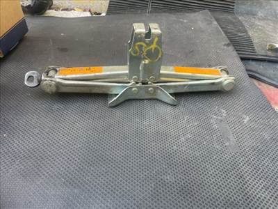 Nissan Qashqai (J10) NISSAN QASHQAI Emelő 99550eq56c