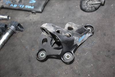 Volkswagen Polo IV váltóbowden tartóbak (6Q0711789F) (BZG) 