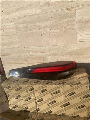 Toyota CHR bal hátsó lámpa(2023-  )81560-F4200