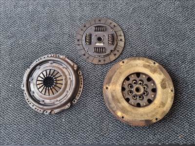 JEEP CHEROKEE Kuplung Szett Lendkerékkel