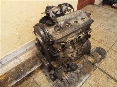 SUZUKI SWIFT 96-05 Motor. benzin fűzött blokk hengerfejjel