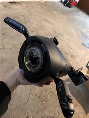 Audi A4 B8 bajuszkapcsoló , légzsák átvezető