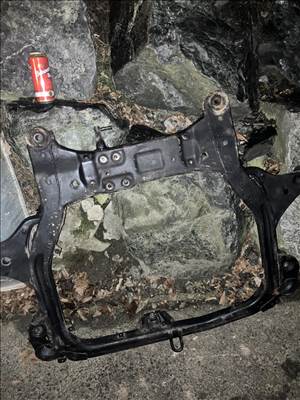 Hyundai i30 (FD) 1.6 CRDi bölcső 