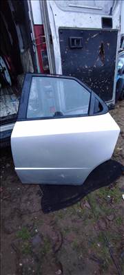 Honda Civic VIII Bal hátsó ajtó 
