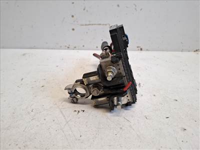 Nissan Micra (K14) akkumulátor biztosíték 240115FF1B