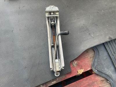 Audi A4 (B6/B7) B6/B7 AUDI A4 B6 Emelő