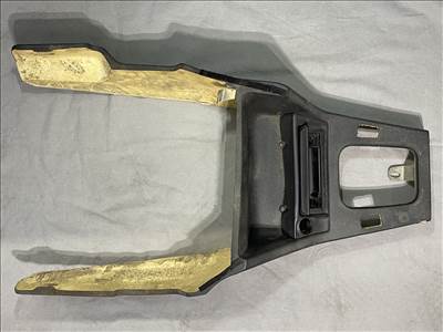 BMW 325i középkonzol 