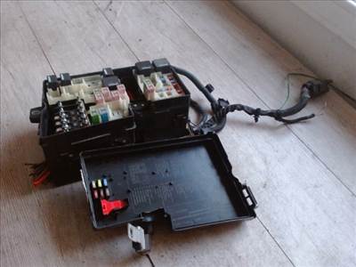 VOLVO S40 2008.01.01-2012.05.30 Biztosítéktábla BCM BSI BSM SAM GEM modul Motortér