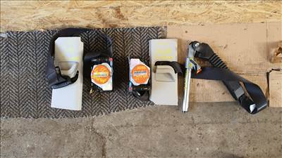 2015 Nissan Qashqai elsö biztonsági őv jobb és bal