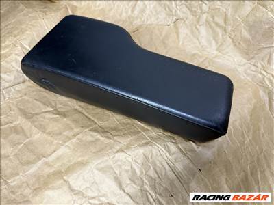 Audi A6 C4 könyöklő 