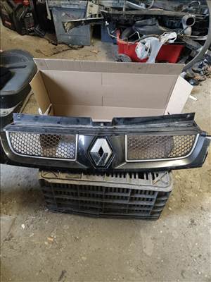 Renault Trafic II hűtőmaszk  7700313438
