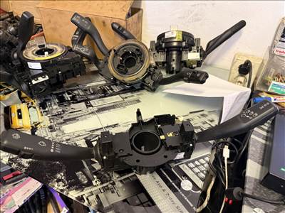 Audi a4 b8 kormánykapcsoló átvezető nélkül 8k0953502bc