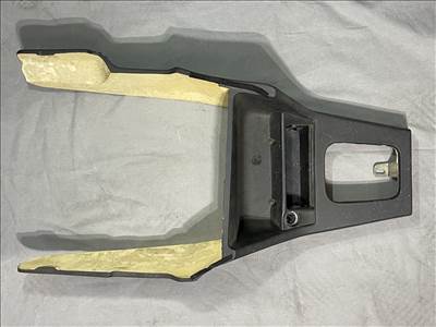 BMW 325i középkonzol 