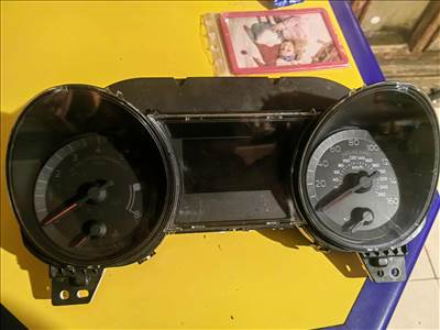 Ford Mustang Mk6 óracsoport 