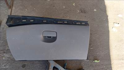 Renault Megane 3 . kesztyűtartó eladó