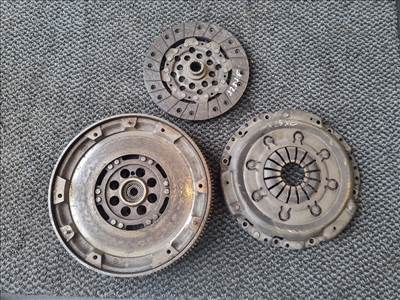 OPEL OMEGA Kuplung Szett Lendkerékkel