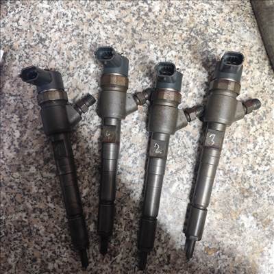 Opel - Fiat 0445110183 porlasztó. Bevizsgált. Mérési papírral. 