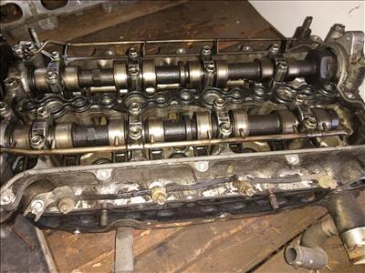 Toyota Avensis T25 2.2 D-Cat hengerfej 2AD