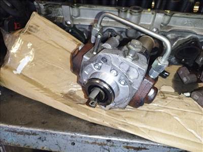 Toyota RAV4 2.2 D-4D nagynyomású szivattyú 221000r050